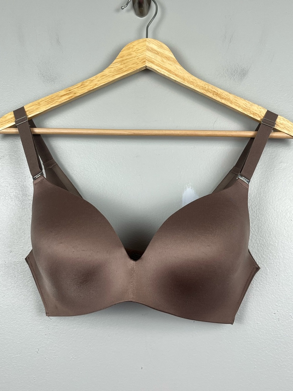 Soma brown Vanishing Back Wirefree lightly lined adjustable strap bra, 34C.